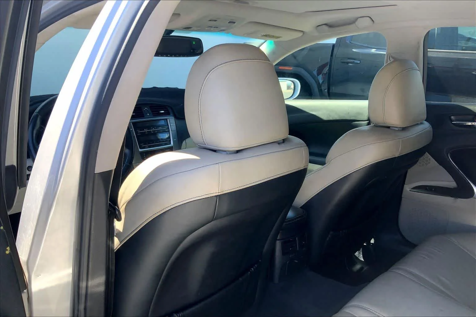 Used 2010 Sil/silver Lexus NA image 12