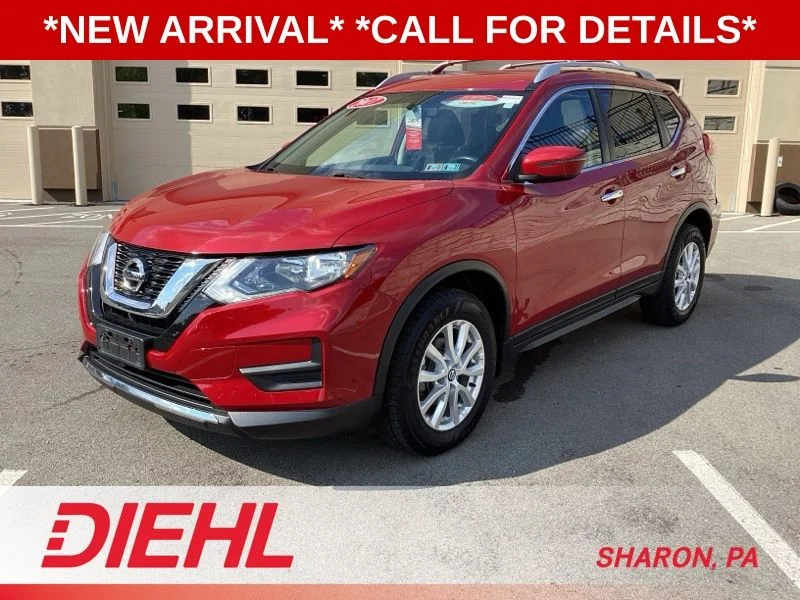 Certified Used 2017 Palatial Ruby Nissan SV image 3