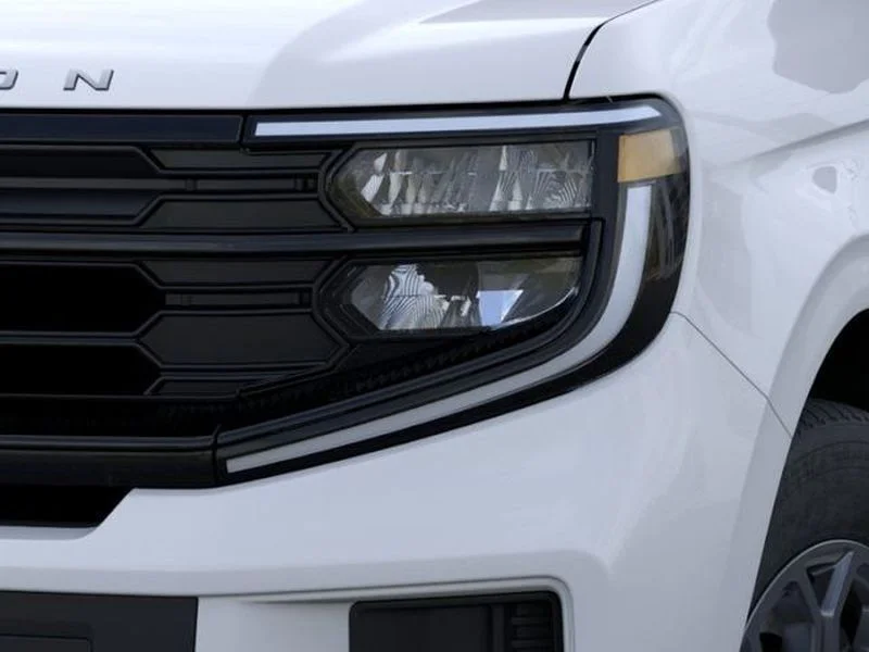 New 2025 Oxford White Ford Active image 18