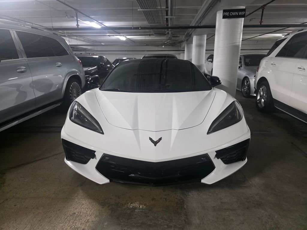 Used 2021 White Chevrolet Stingray image 2