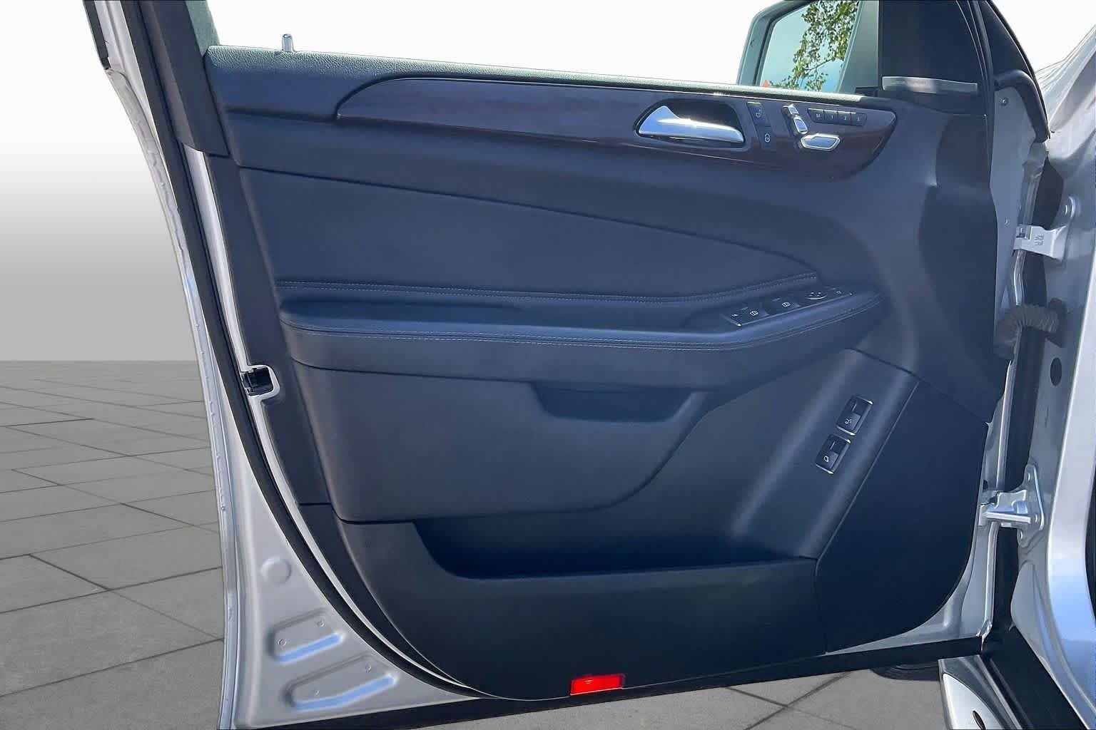 Used 2017 Iridium Silver Metallic Mercedes-Benz GLS 450 image 24