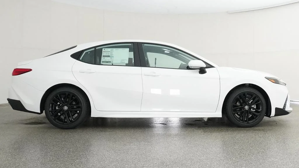New 2026 Ice Cap Toyota SE image 13