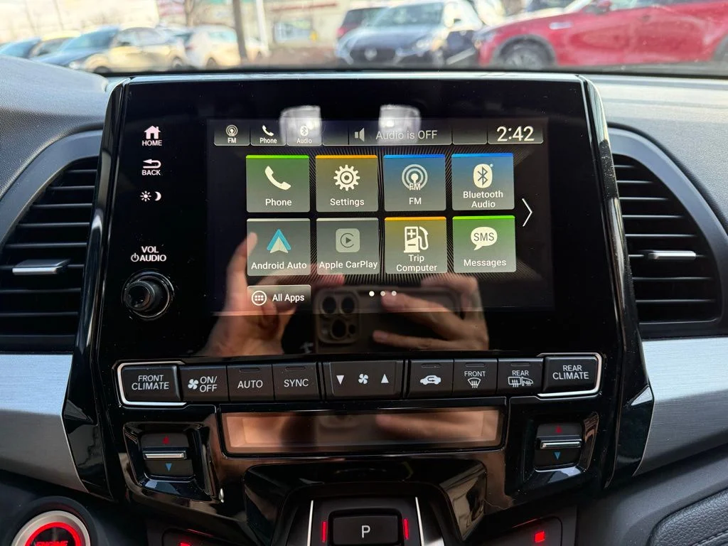 Used 2024 White Honda EX-L image 15