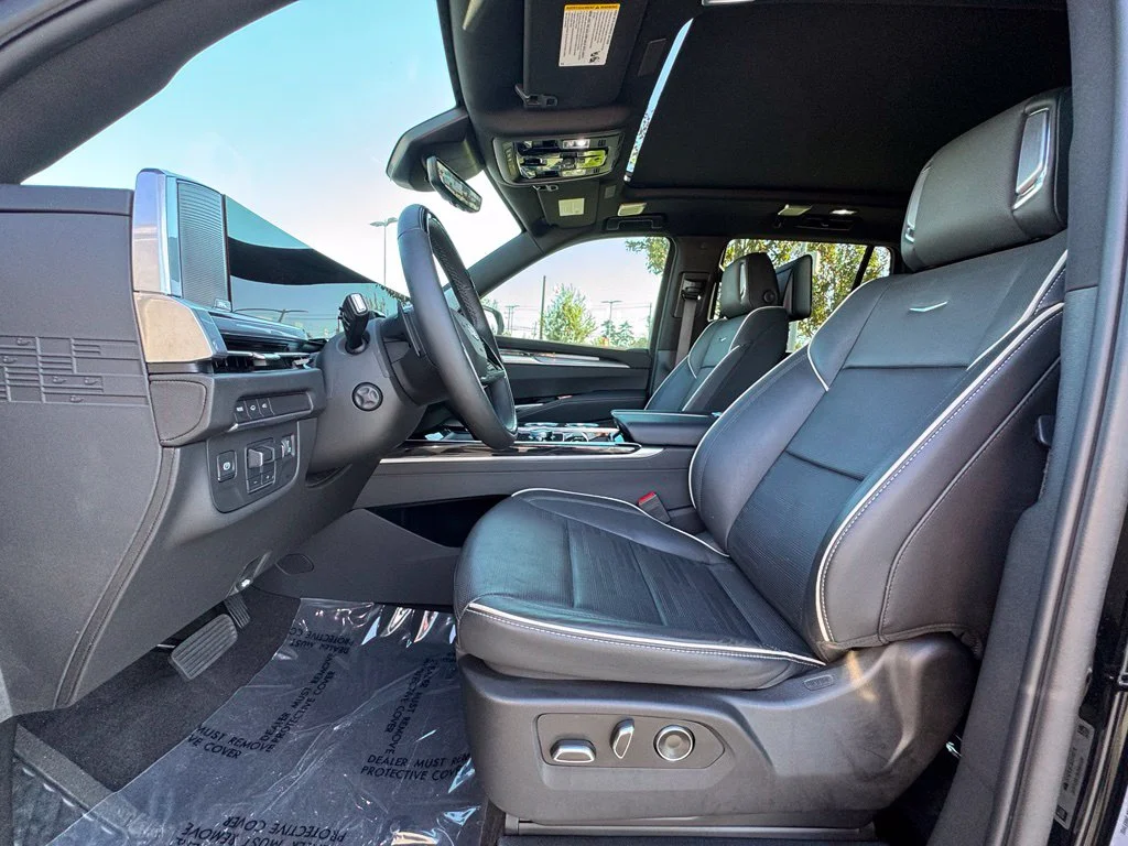 Used 2025 Black Cadillac Sport image 24