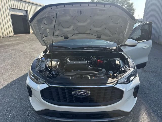 Used 2023 White Ford Active image 30