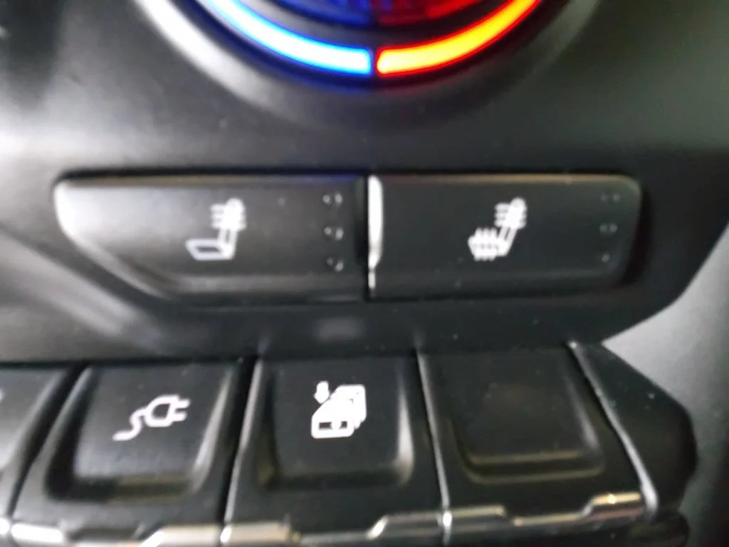 Used 2019 White Chevrolet LT image 20