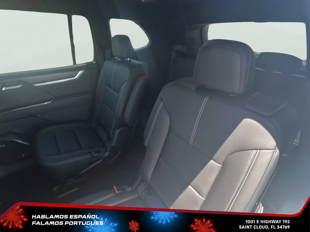 New 2026 Glacier White Tricoat GMC Elevation image 25