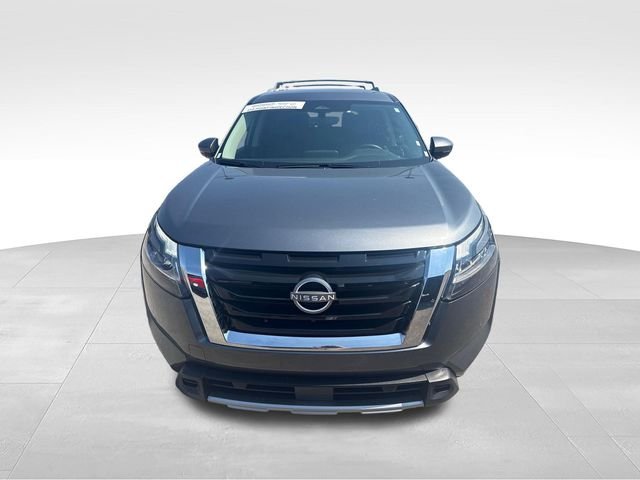 Used 2024 Gray Nissan SL image 8