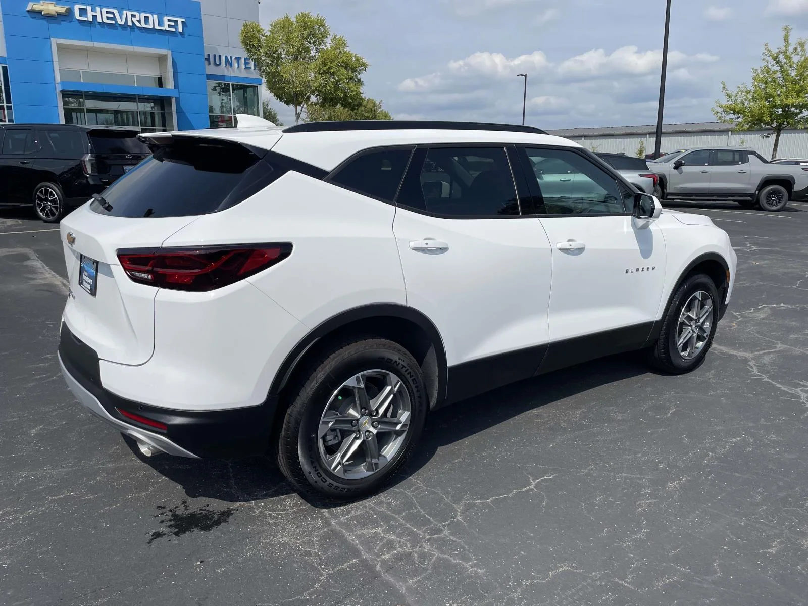 New 2026 Summit White Chevrolet 2LT image 6