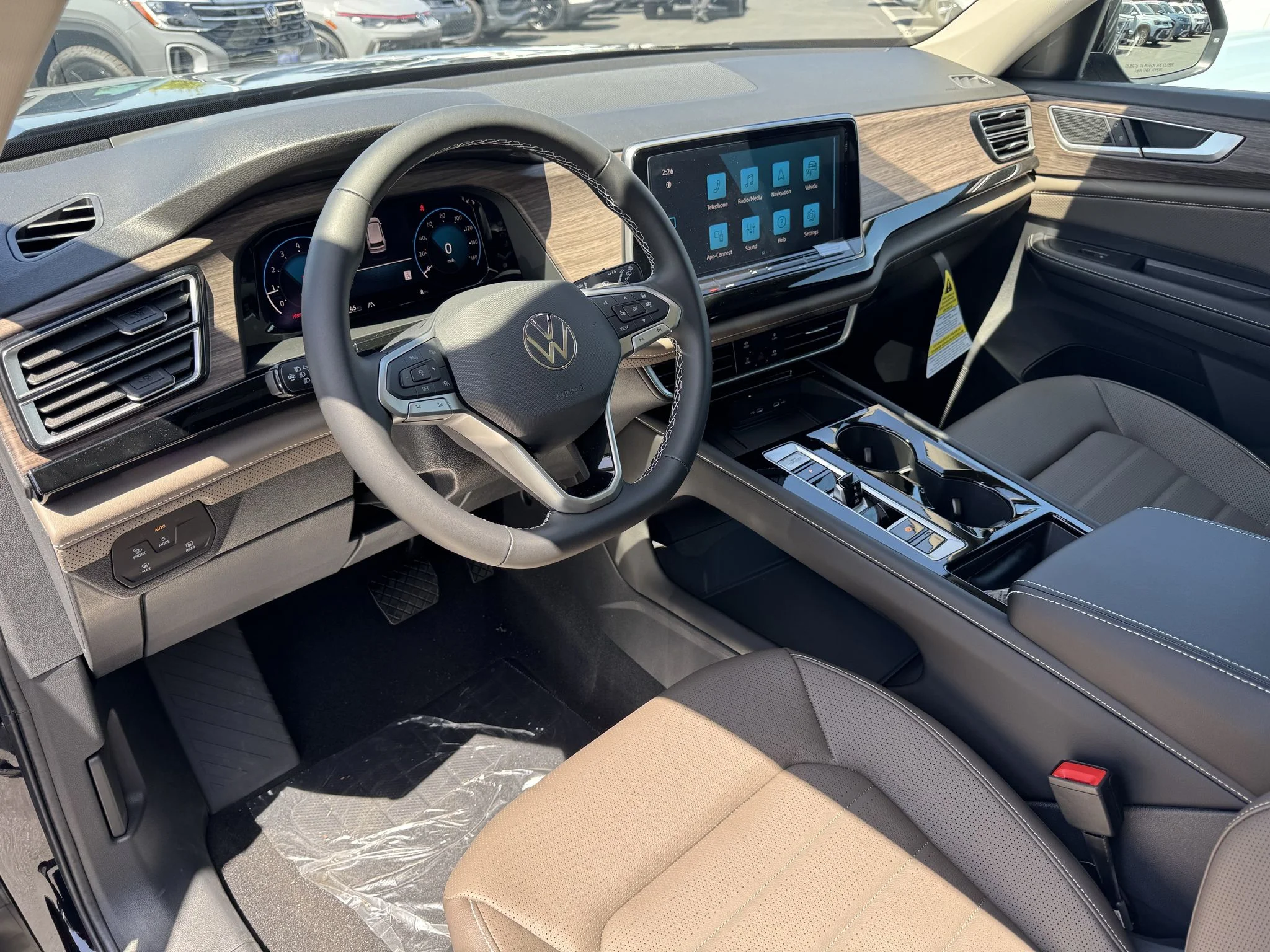 New 2026 Deep Black Pearl Volkswagen 2.0T SEL image 18