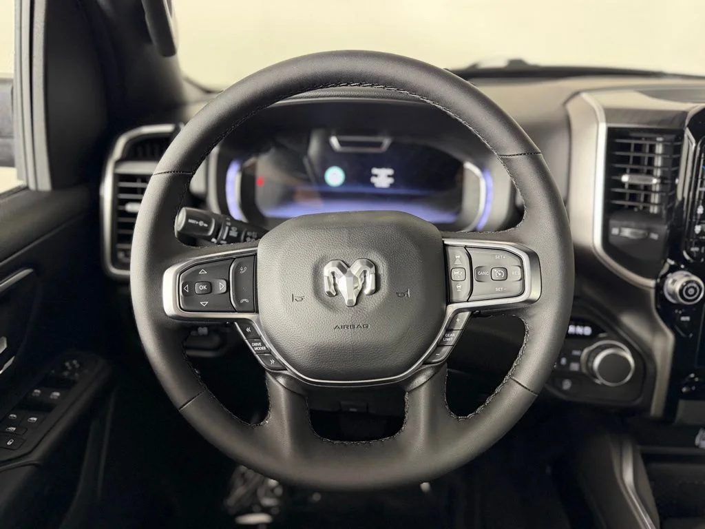 New 2026 Diamond Black Crystal Pearl-Coat Exterior Paint RAM Big Horn image 10