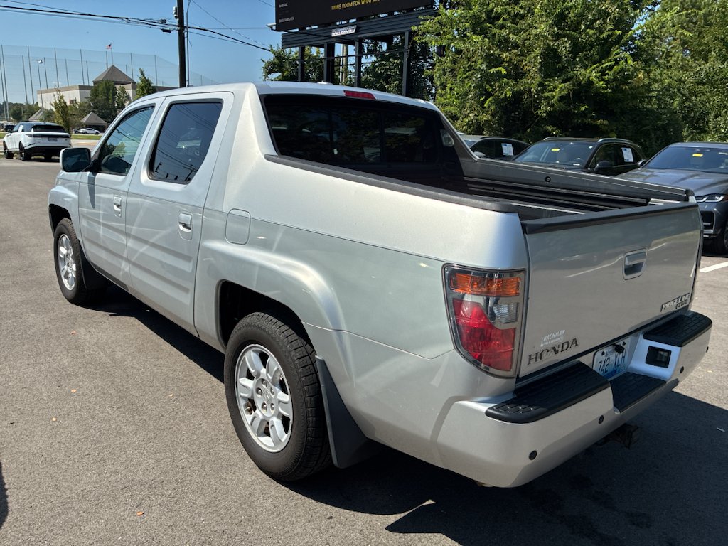 Used 2006 Billet Silver Metallic Honda RTL image 5