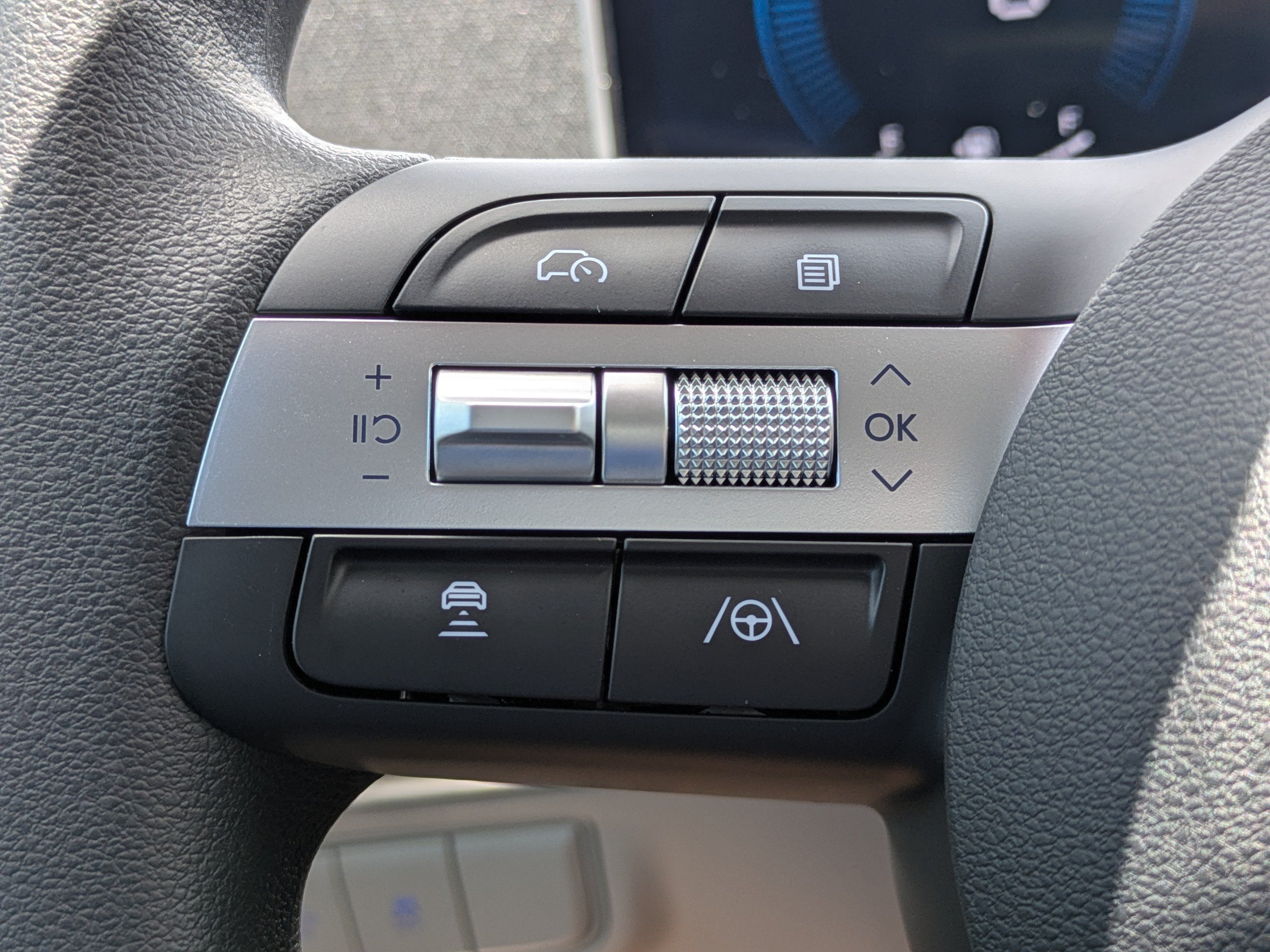 New 2026 Hampton Gray Hyundai SEL FWD image 23