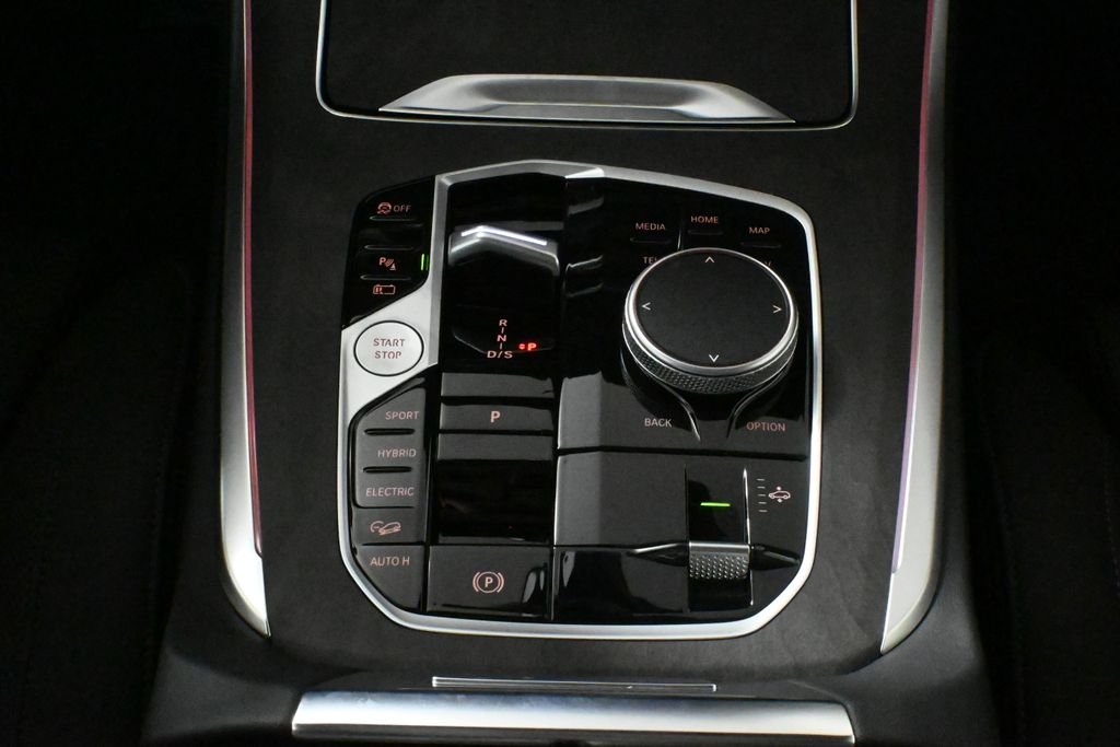 Used 2026 Black BMW xDrive50e image 26