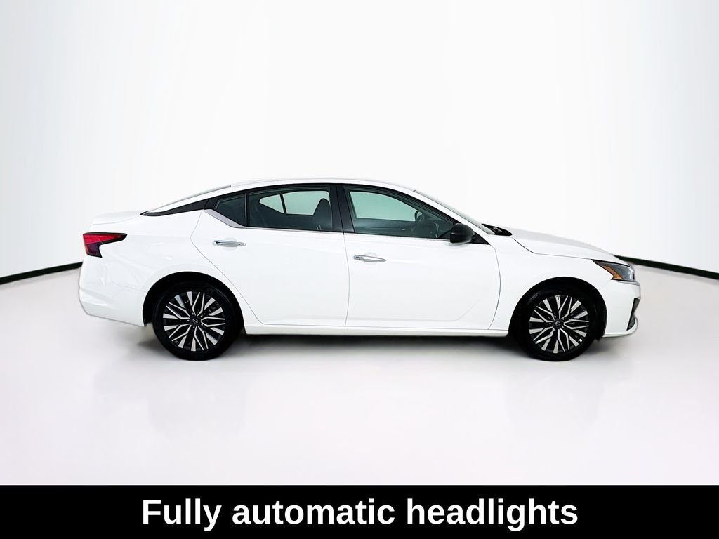 2025 Nissan Altima SV - Photo 8