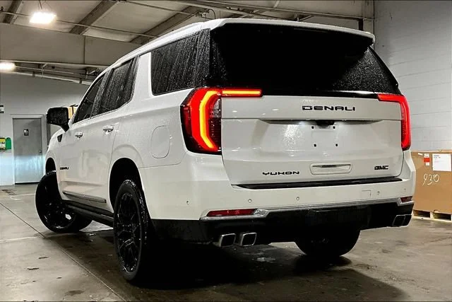 Used 2025 White Frost Tricoat GMC Denali image 3