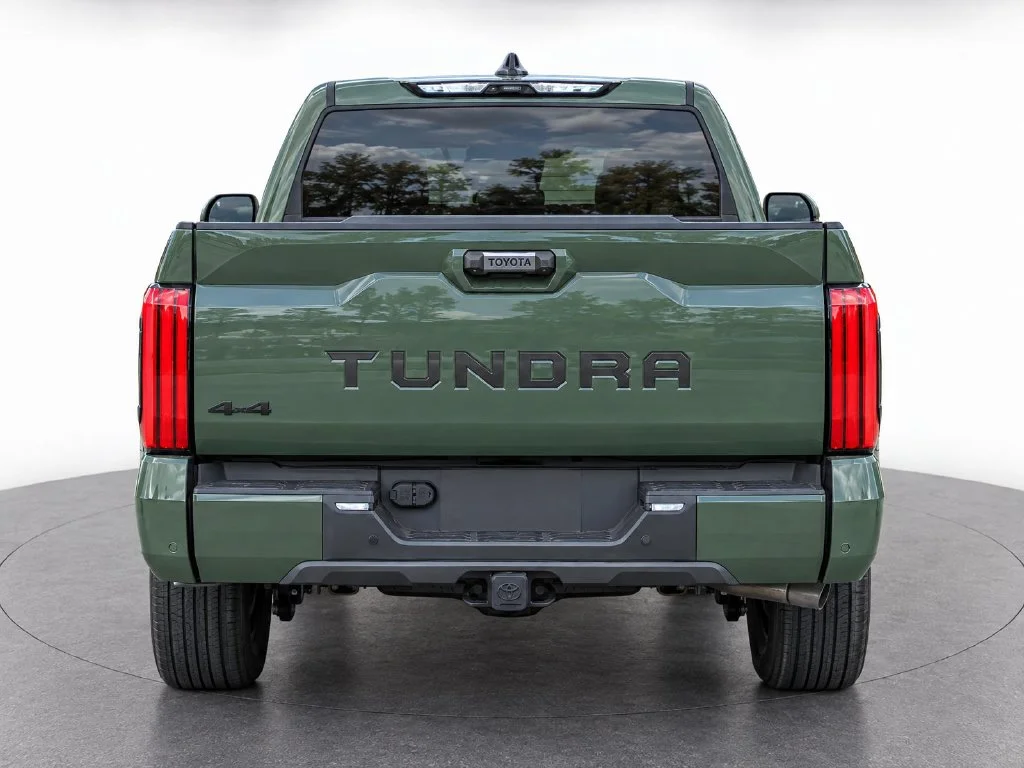 Used 2023 Green Toyota SR5 image 4