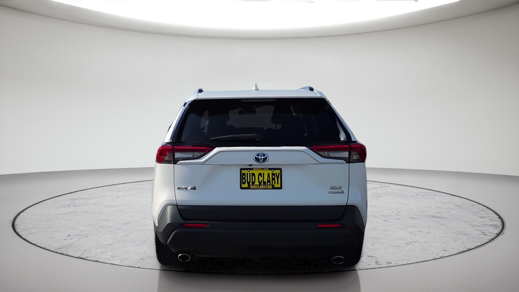 Used 2021 White Toyota XLE image 8
