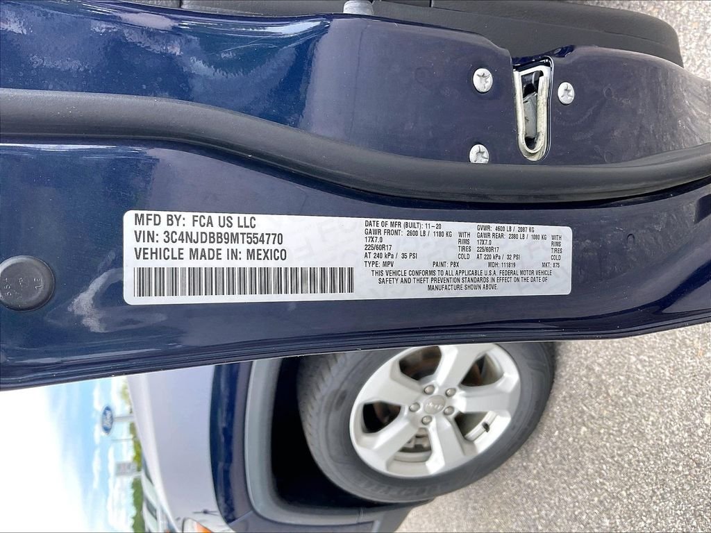 Used 2021 Jazz Blue Pearlcoat Jeep Latitude image 31
