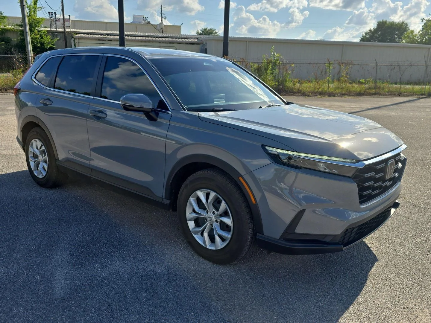Used 2026 Urban Gray Pearl Honda LX image 1