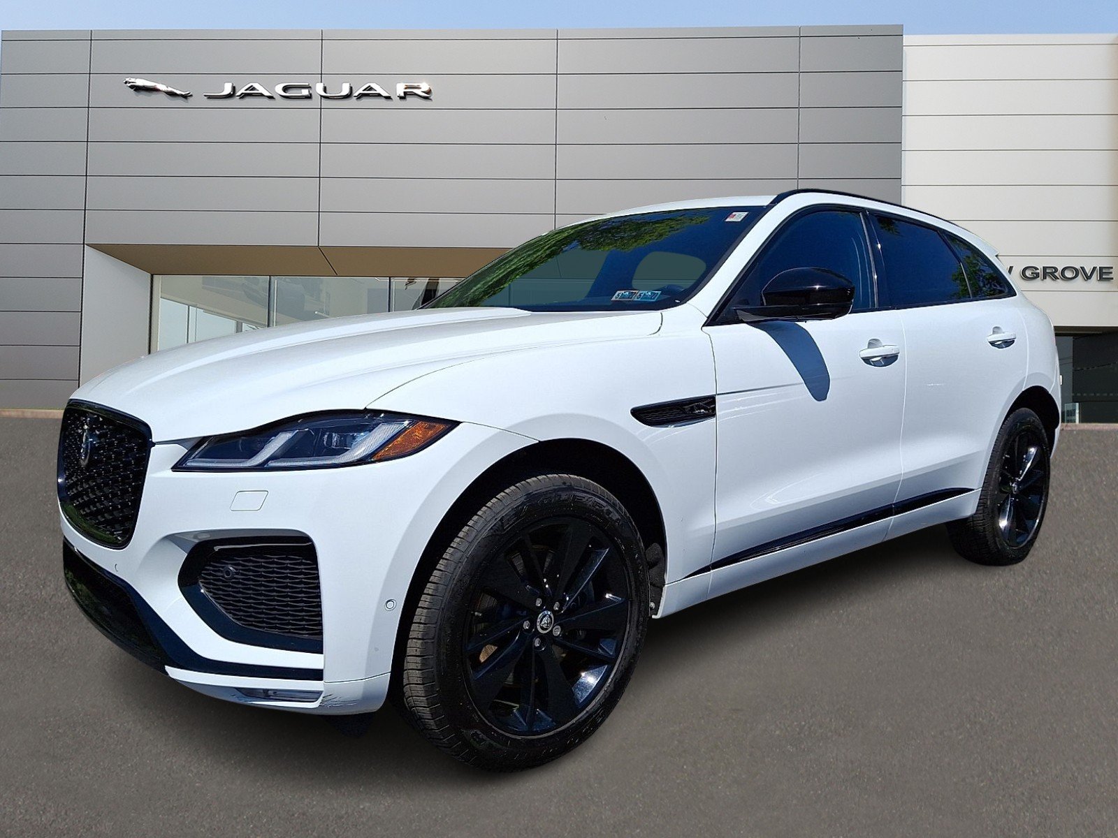 2026 Jaguar F-PACE P250 R-Dynamic S's photo