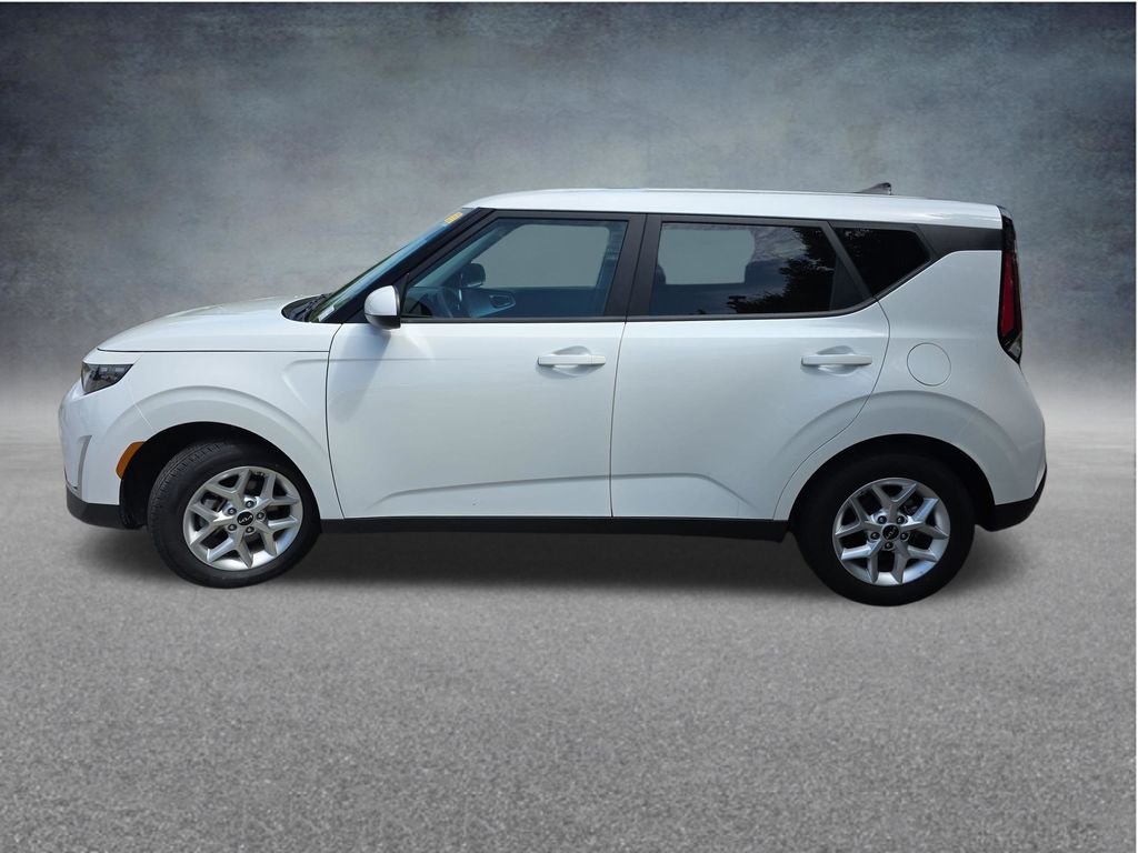 2025 Kia Soul LX - Photo 12