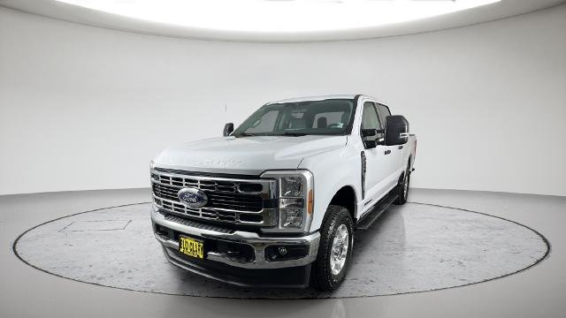 New 2026 Oxford White Ford F-250® XLT image 35