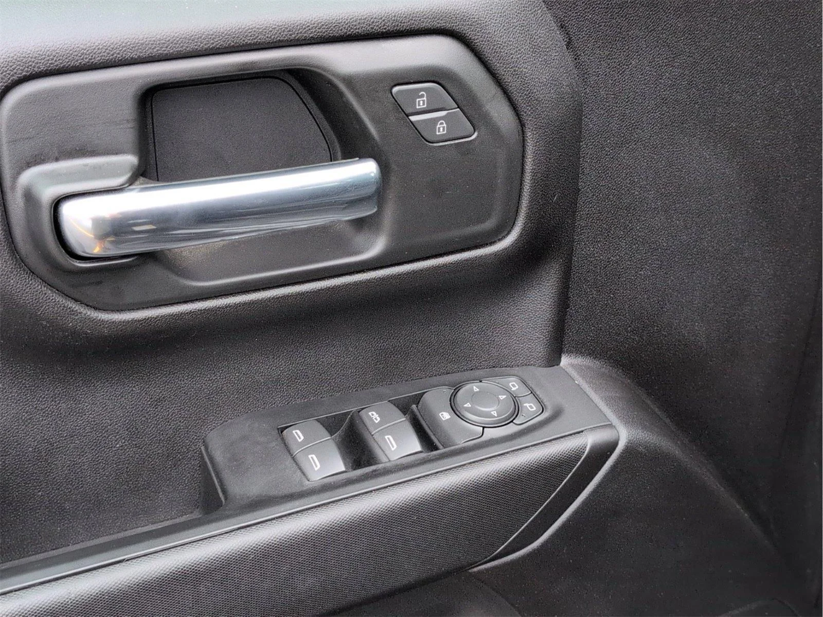 Used 2025 Black Chevrolet Custom image 15