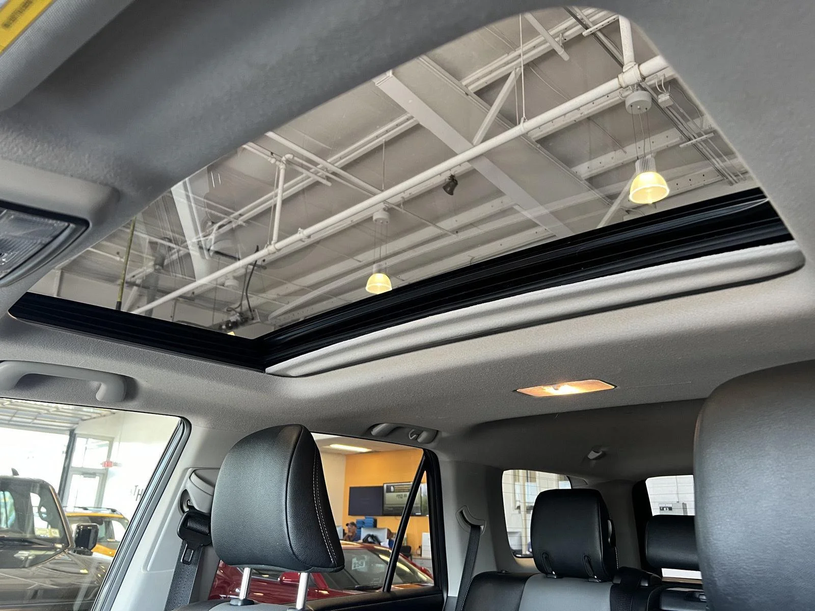 Used 2019 Gy Toyota SR5 image 15