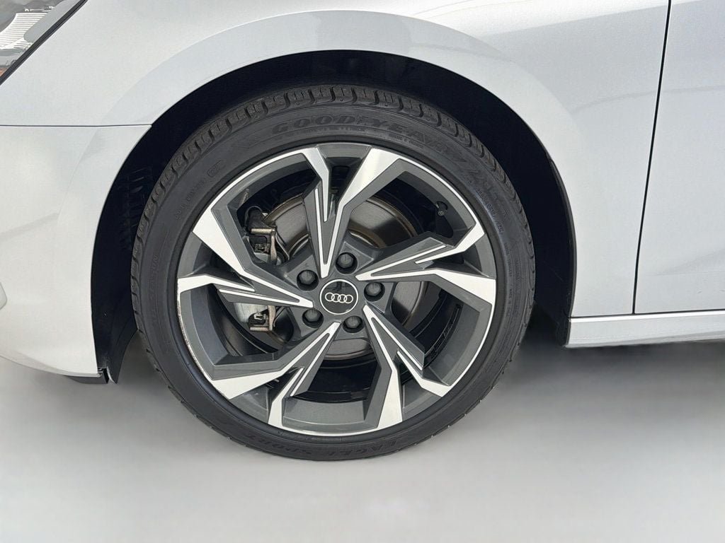 Used 2022 Florett Silver Metallic Audi Premium 40 TFSI image 30