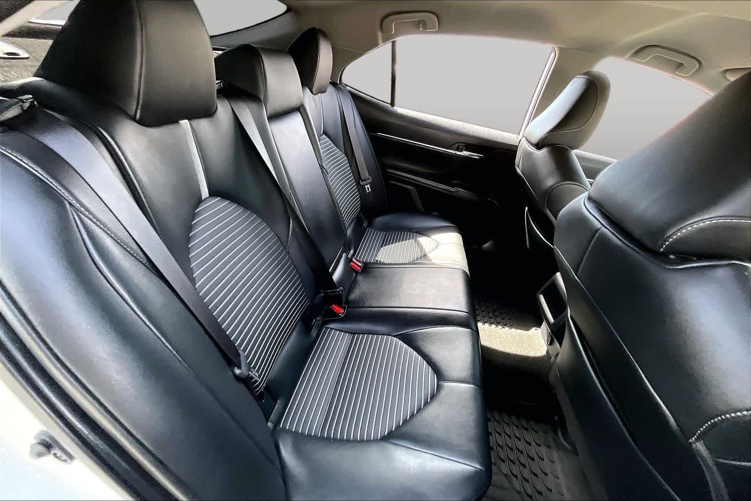 Used 2024 Ice Cap Toyota SE image 17