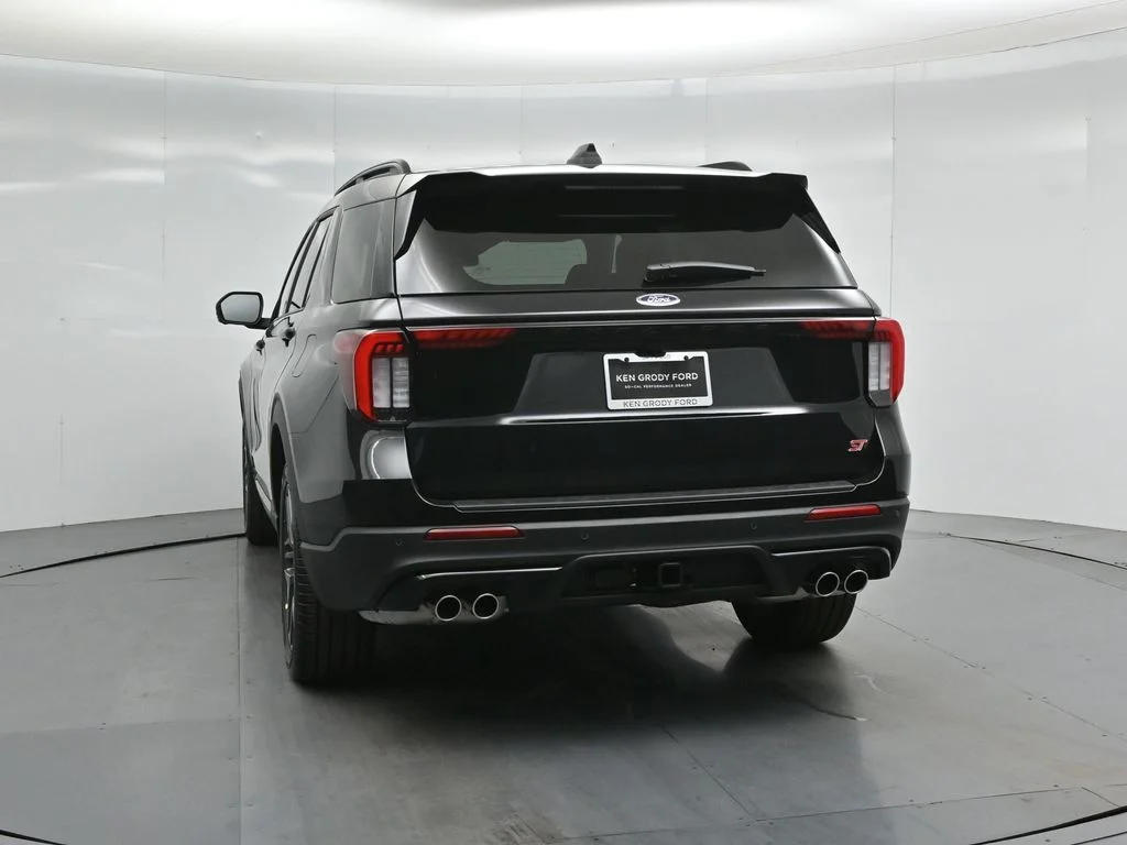 New 2026 Agate Black Metallic Ford ST image 28