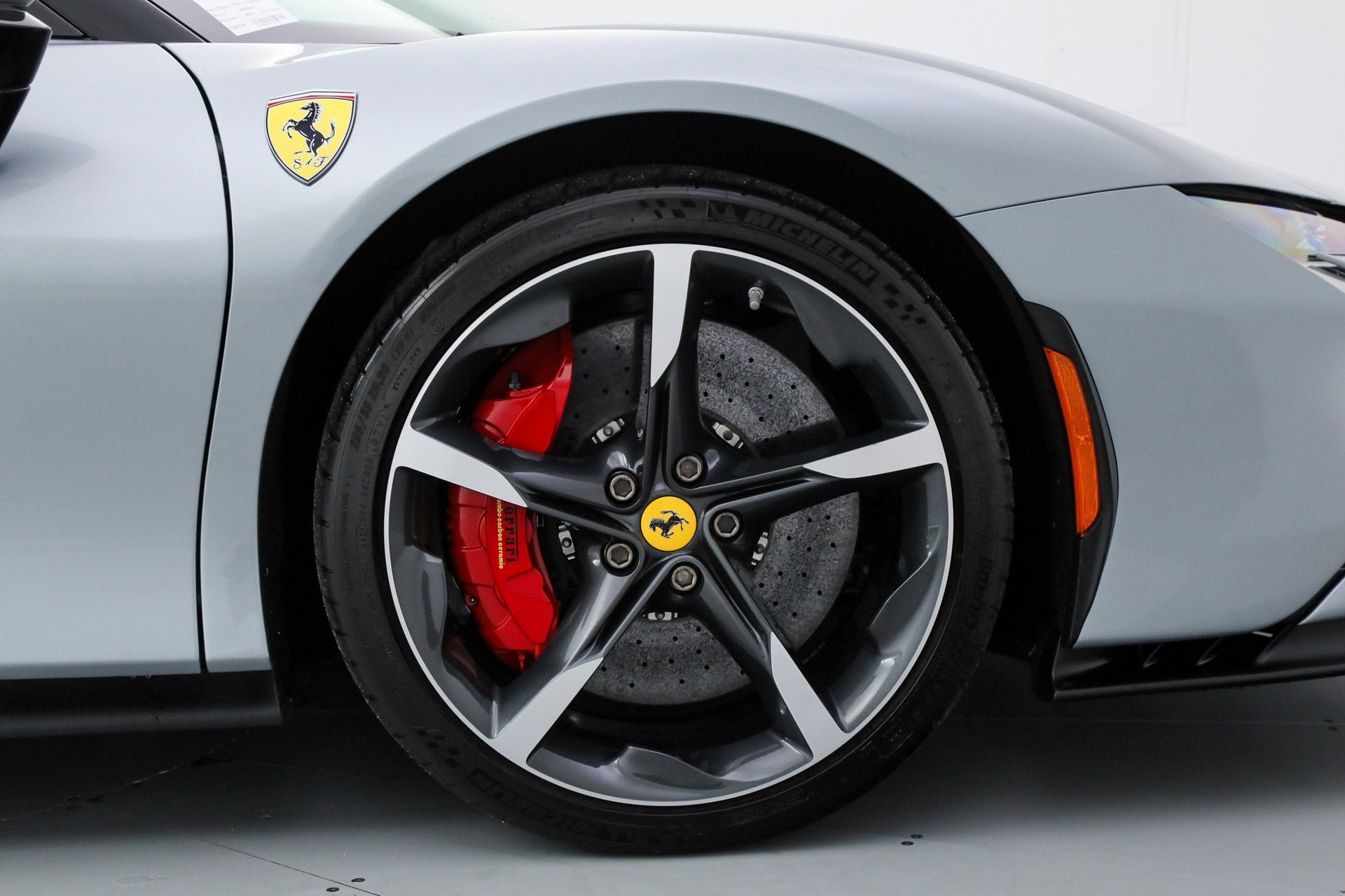 Certified Used 2022 Grigio Titanio Ferrari  image 43