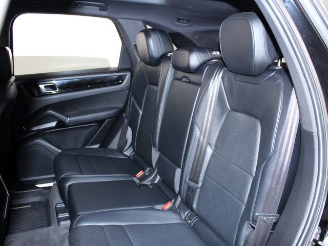 2023 Porsche Cayenne Base - Photo 20