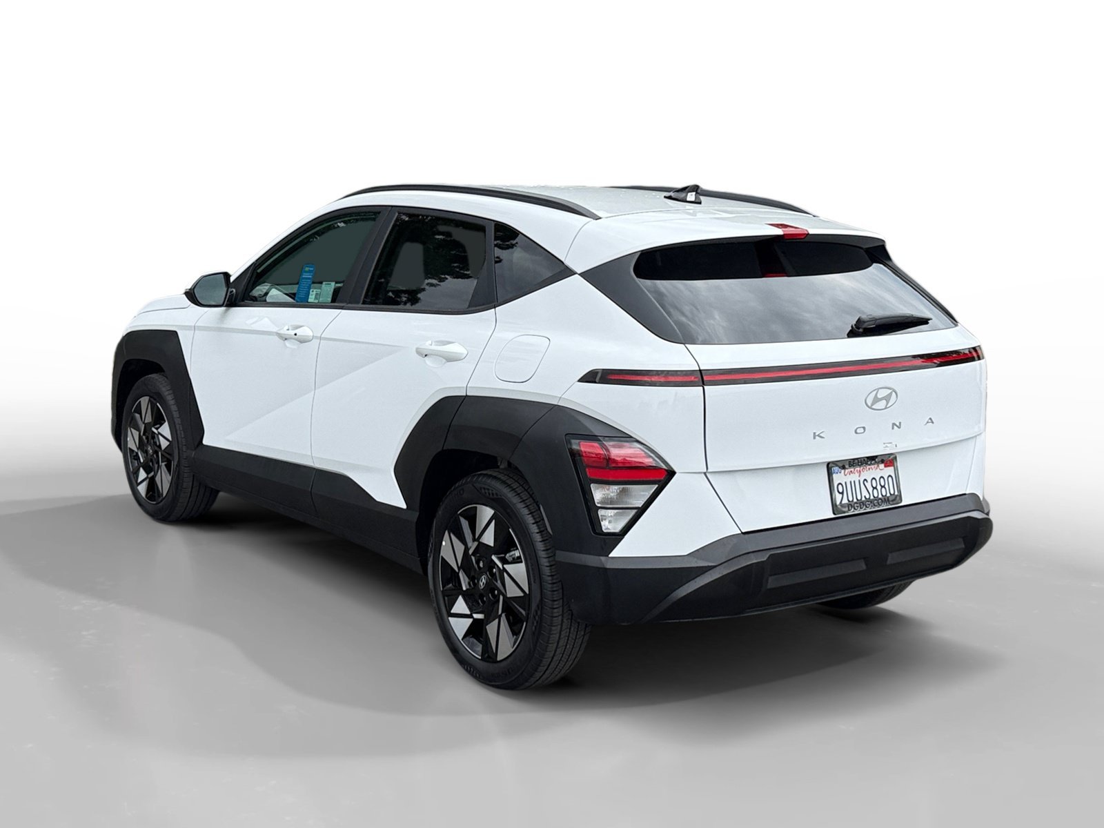 Certified Used 2025 White Hyundai SEL image 3