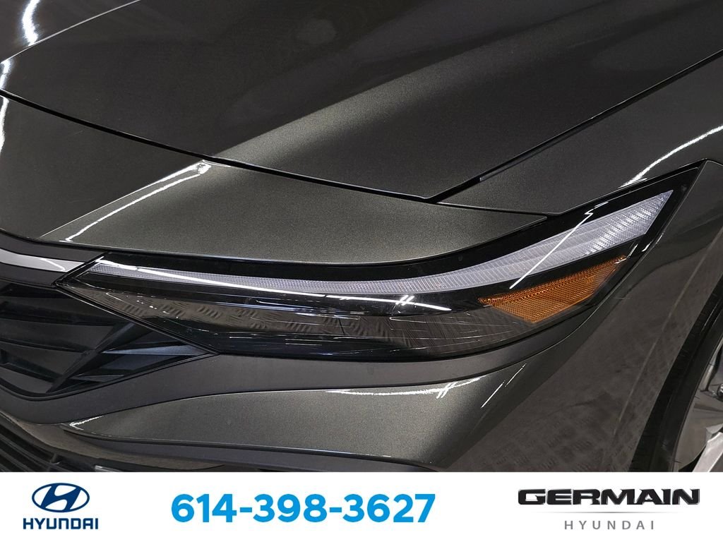 2025 Hyundai Elantra SE - Photo 15