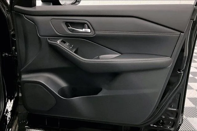 2025 Nissan Rogue SL - Photo 36