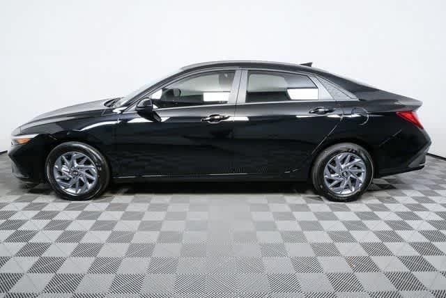 New 2026 Abyss Black Hyundai Blue image 10