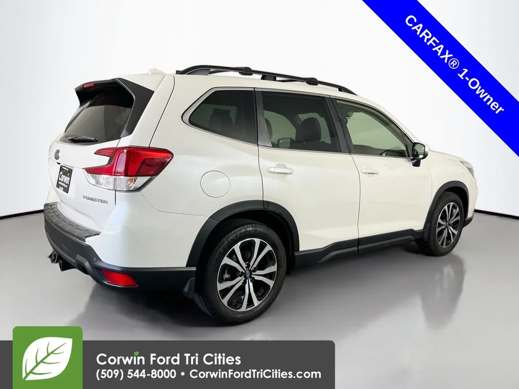 Used 2020 Crystal White Pearl Subaru Limited image 16