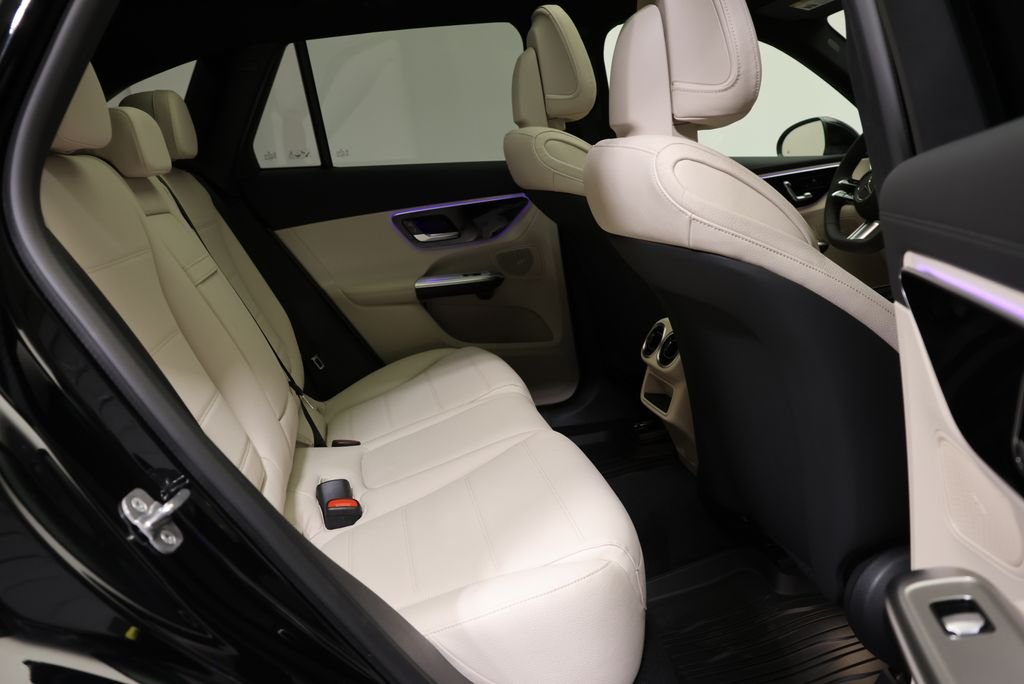 New 2027 Black Mercedes-Benz GLC 300 image 51