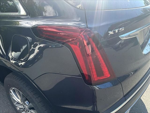 Used 2021 Green Cadillac Premium Luxury image 32