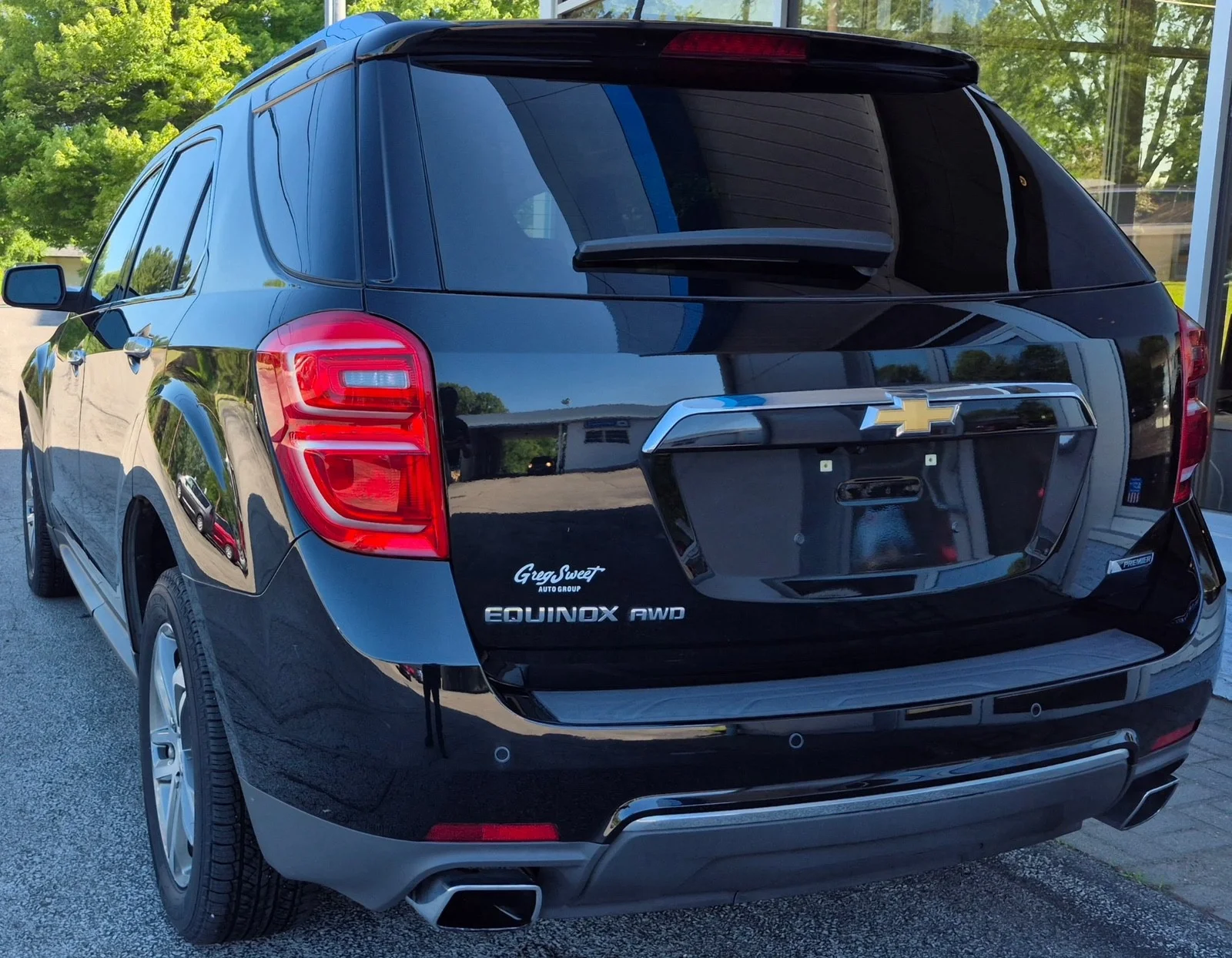 Used 2017 MOSAIC BLACK Chevrolet Premier image 9