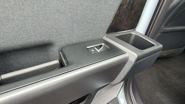New 2026 Glacier Gray Metallic Tri-Coat Ford F-250® Lariat® image 16