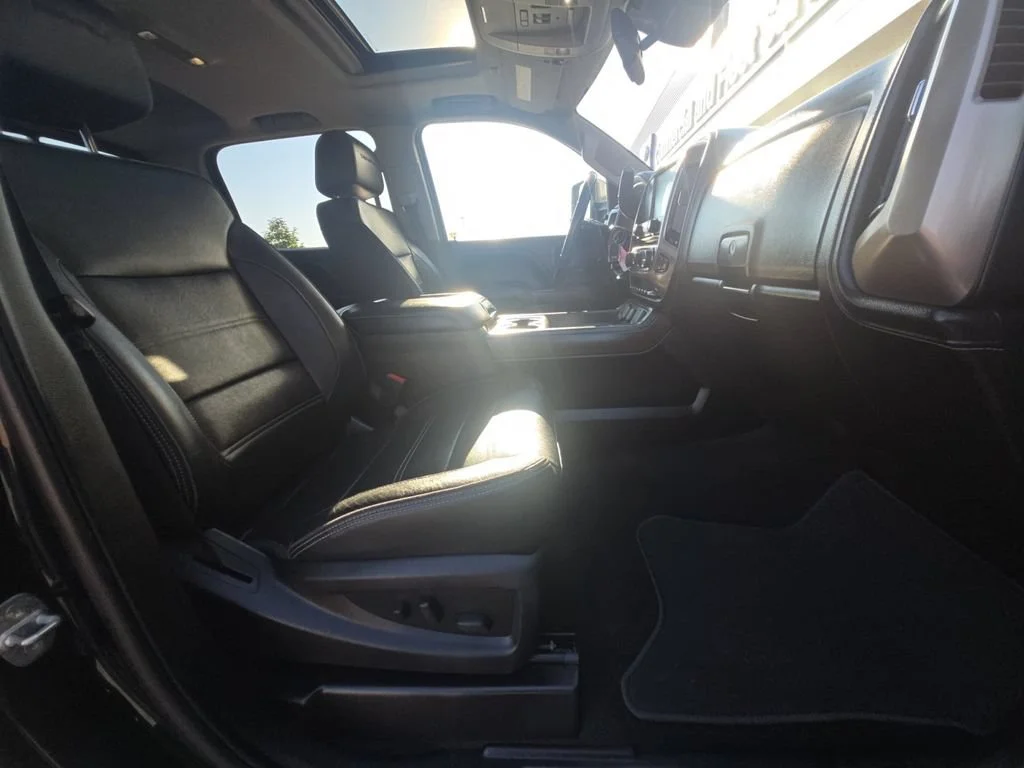 Used 2018 ONYX BLACK GMC Denali image 30