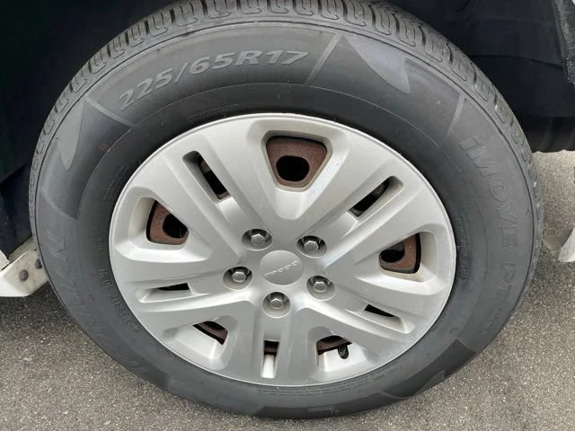 Used 2019 White Knuckle Clearcoat Dodge SE image 14