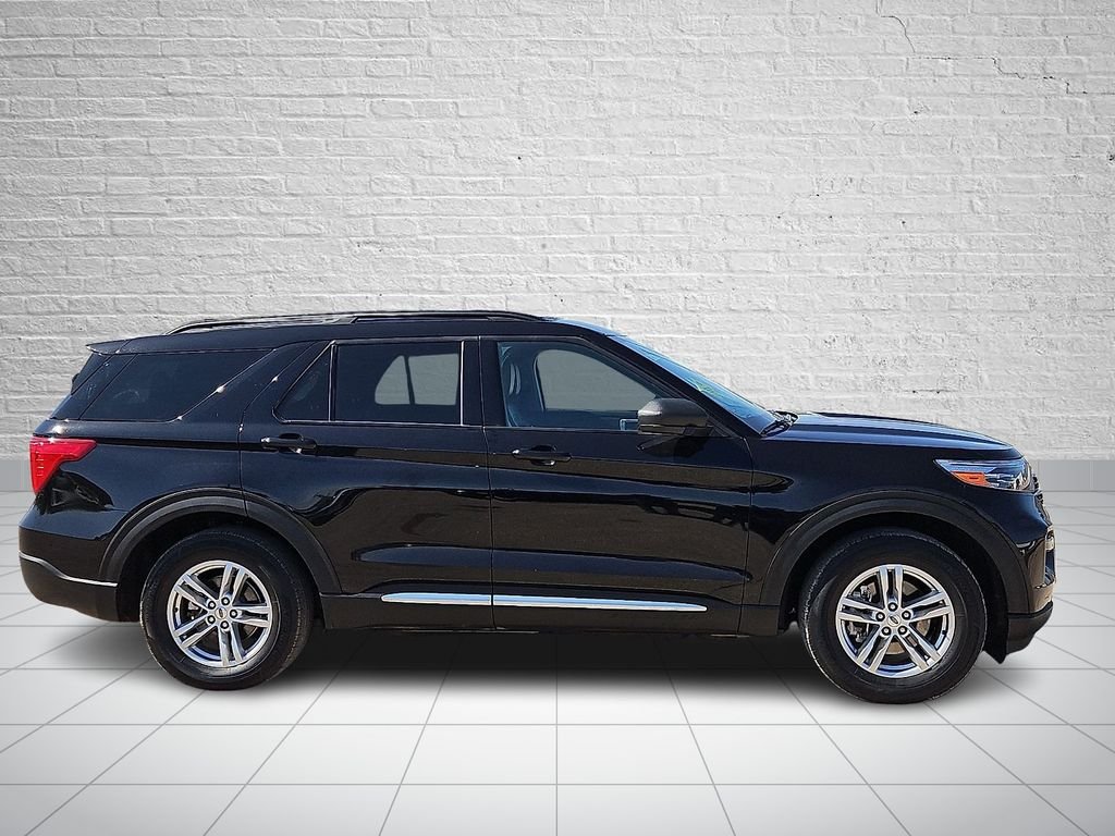 Used 2023 Black Ford XLT image 5