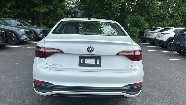 Used 2023 White Volkswagen 1.5T SE image 6