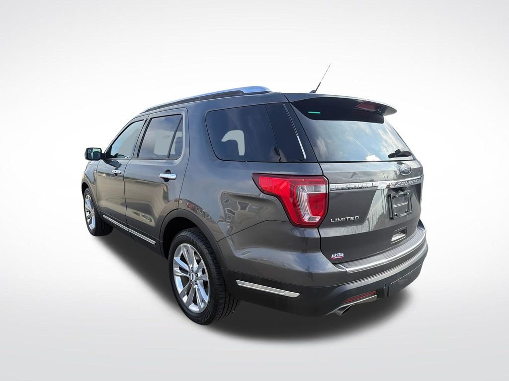 Used 2018 Gray Ford Limited image 5