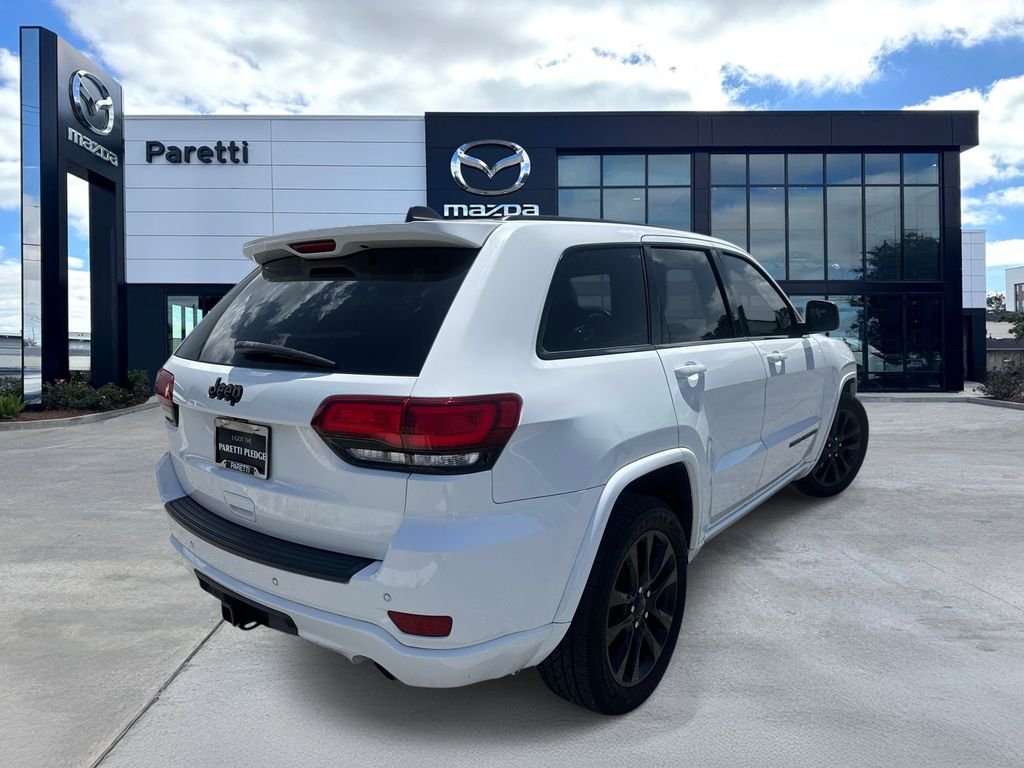 Used 2019 White Jeep Altitude image 6