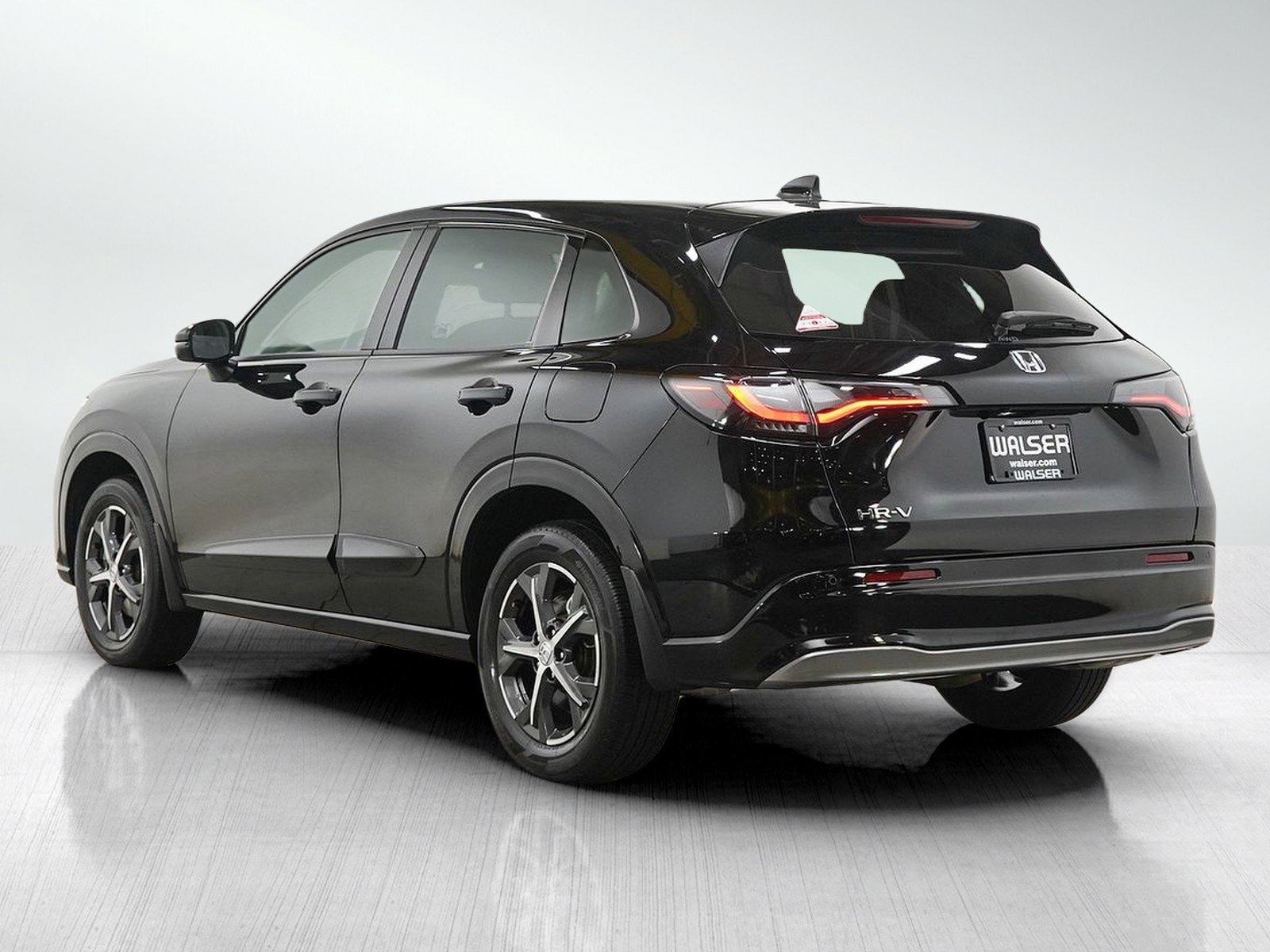 Used 2023 Black Honda EX-L image 3